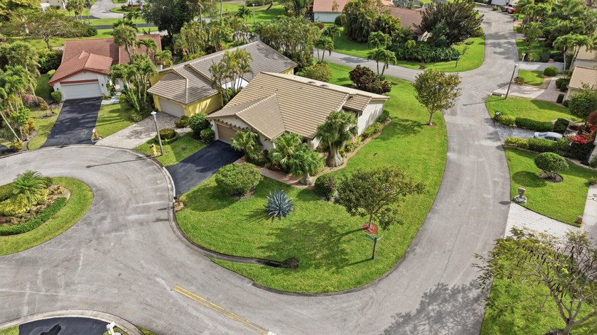 Nestled in the sought-after Villas of Green Glen within the - photo 40