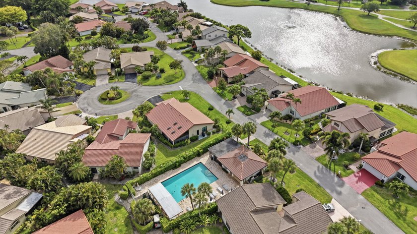 Nestled in the sought-after Villas of Green Glen within the - photo 46