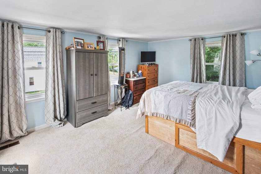 Nestled across the street from Memorial Lake, this charming home - photo 28