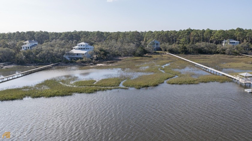 Here is your chance to build your dream home on a large - photo 3