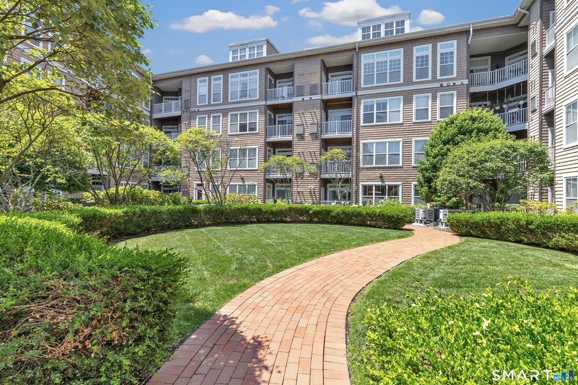 A rare 1,359 sq. ft. urban sanctuary! This luxury 3BR/2BA - photo 6