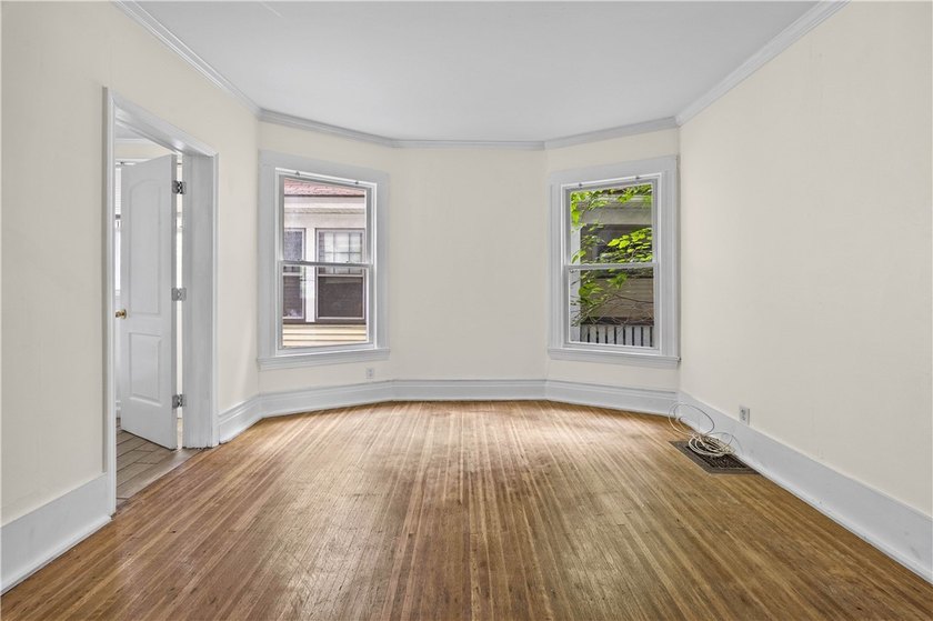 Fantastic investment opportunity in the desirable Maplewood - photo 17
