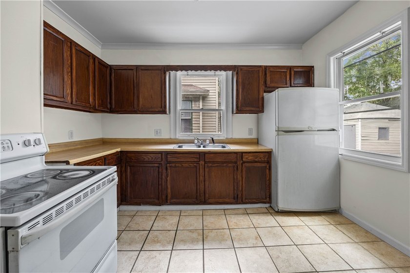Fantastic investment opportunity in the desirable Maplewood - photo 19