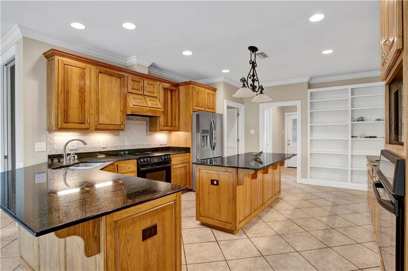 Experience the perfect blend of luxury, comfort, and outdoor - photo 8