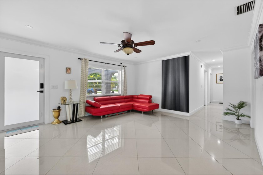 Stunning &amp; fully expanded two-story pool home in the heart of - photo 14
