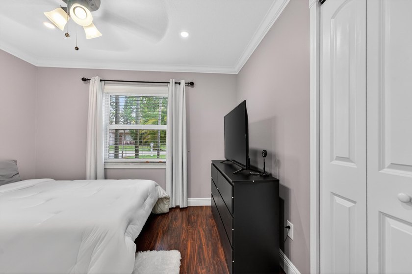 Stunning &amp; fully expanded two-story pool home in the heart of - photo 40