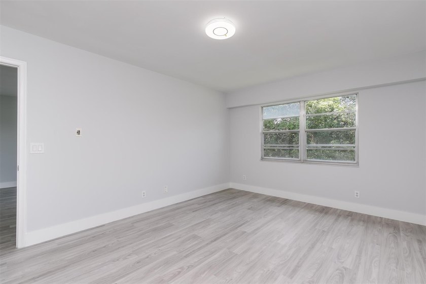 Updated 2 bedroom, 2 bath condo in Century Village in excellent - photo 20