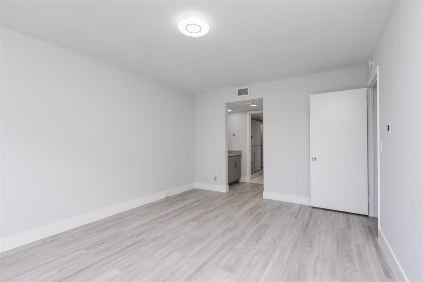 Updated 2 bedroom, 2 bath condo in Century Village in excellent - photo 22