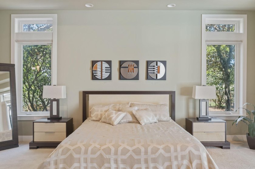 Experience refined coastal luxury in this exceptional 4-bedroom - photo 32
