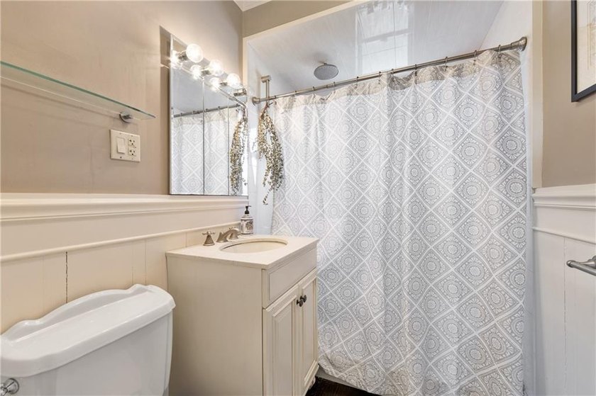 Prime Bay Ridge 3 Family, Fully Rented, NO LEASES, Semi Detached - photo 11