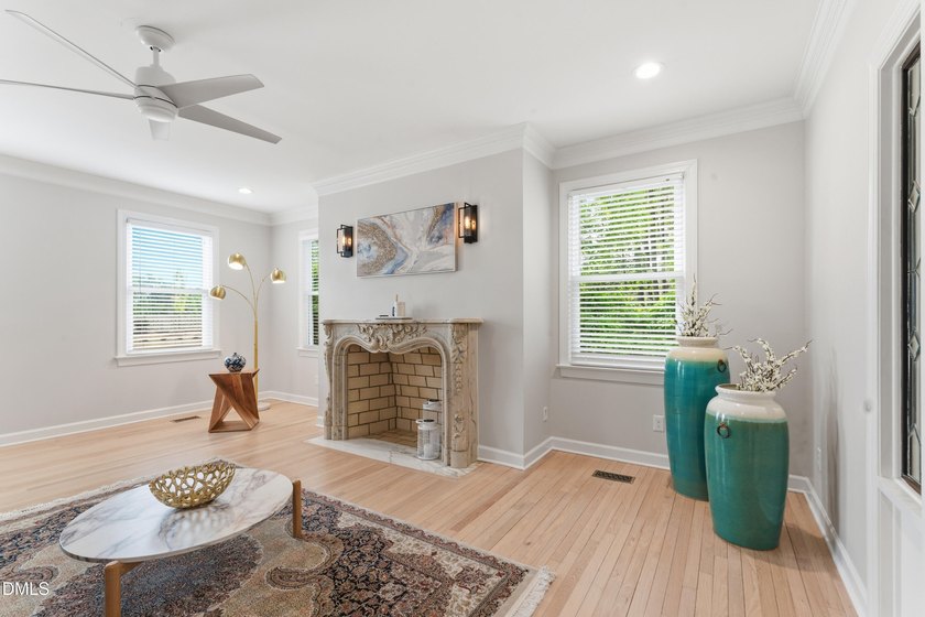 Welcome to this beautifully updated and spacious Colonial home - photo 14