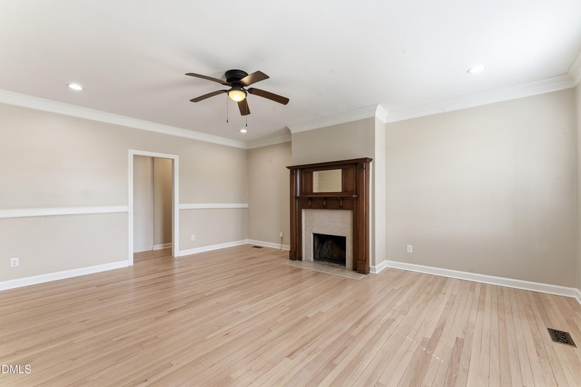 Welcome to this beautifully updated and spacious Colonial home - photo 17