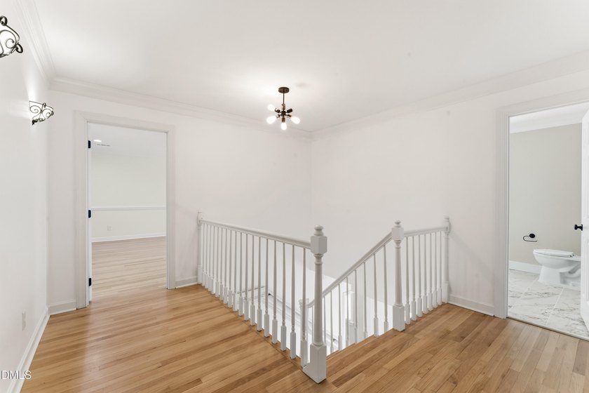 Welcome to this beautifully updated and spacious Colonial home - photo 21
