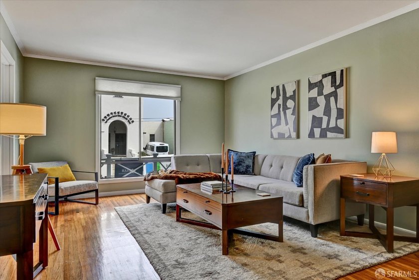 Move-in ready VACANT duplex in the highly desirable Central - photo 22