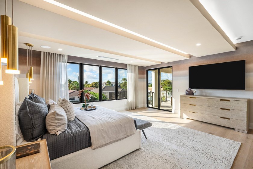 Prepare to be captivated by this extraordinary corner estate in - photo 27