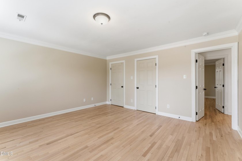 Welcome to this beautifully updated and spacious Colonial home - photo 30