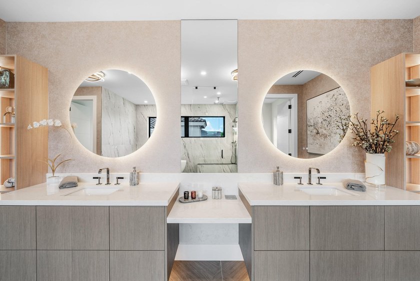 Prepare to be captivated by this extraordinary corner estate in - photo 32