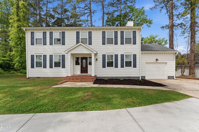 Welcome to this beautifully updated and spacious Colonial home - photo 42
