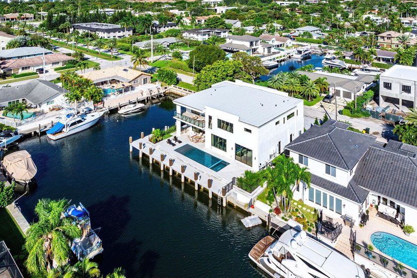 Prepare to be captivated by this extraordinary corner estate in - photo 47