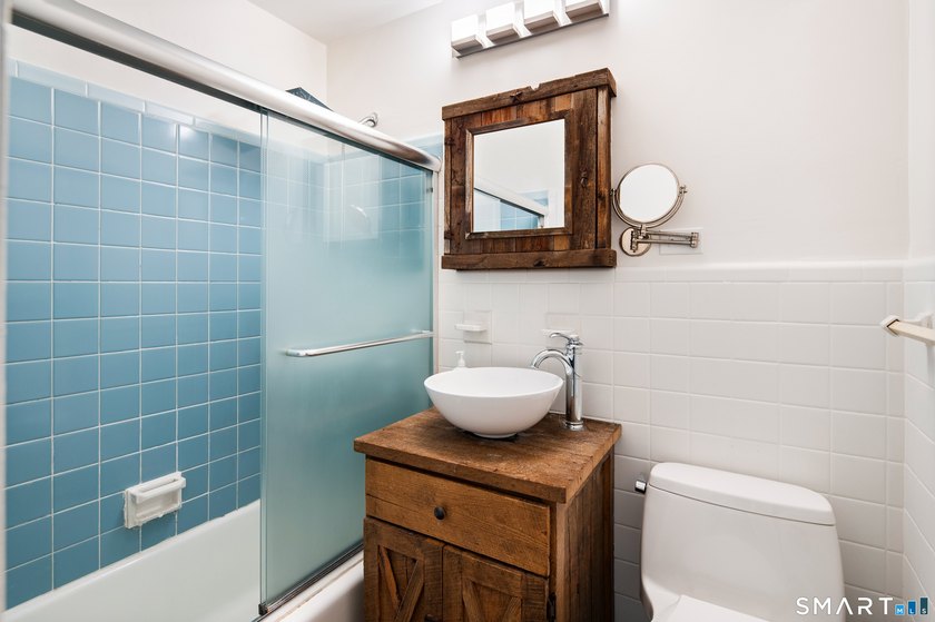 Welcome home to this charming co-op offering the perfect blend - photo 7