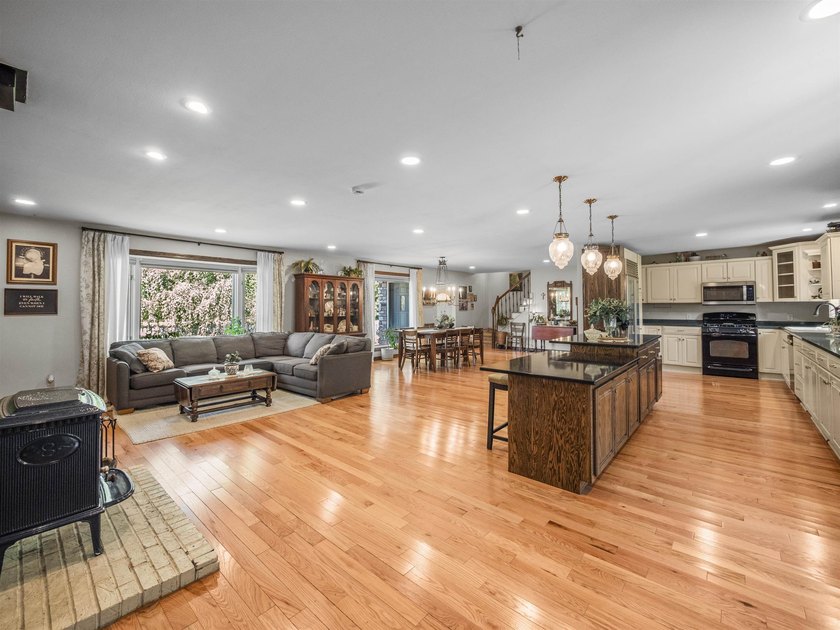 Experience peaceful country living in this beautifully updated - photo 11