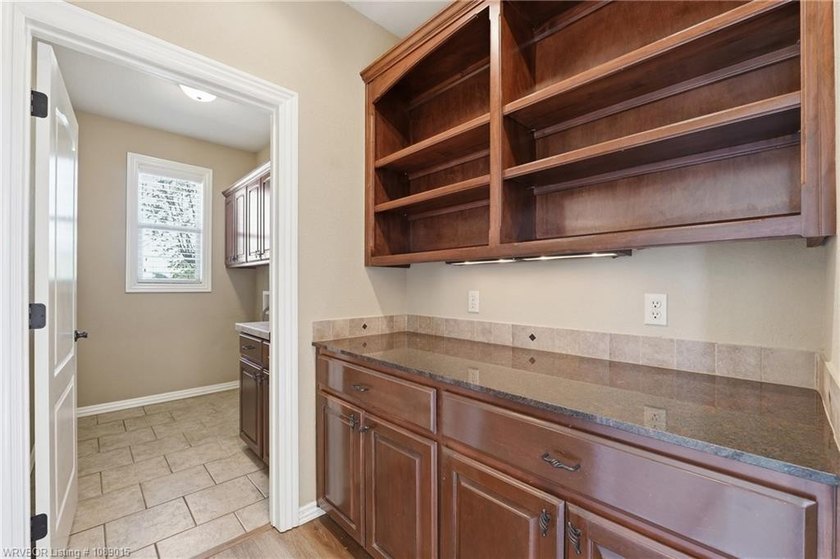 Love where you live! Welcome to this stunning 3 bed 2 bath home - photo 12