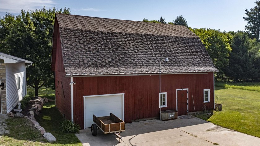 Experience peaceful country living in this beautifully updated - photo 29