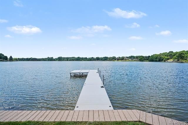 Experience the ultimate lakefront lifestyle on one of the most - photo 11