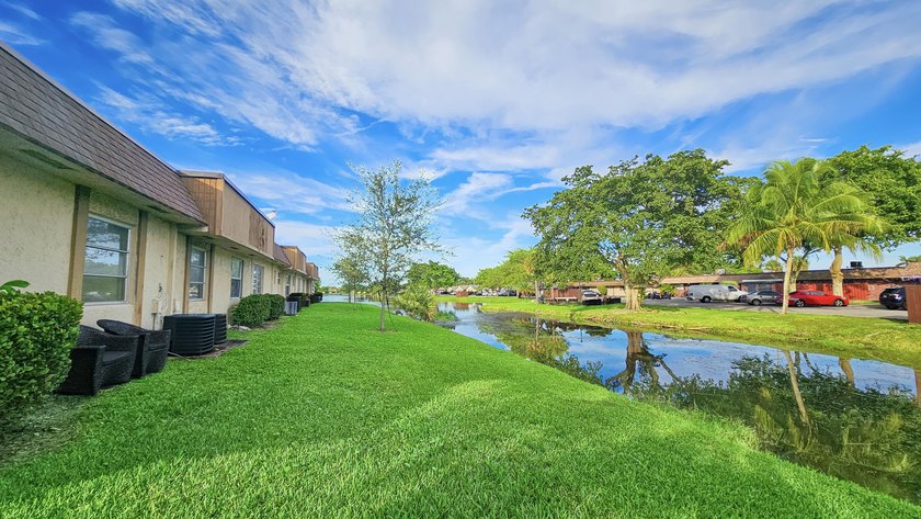 Investor-Friendly Lakefront Opportunity With No Rental - photo 14