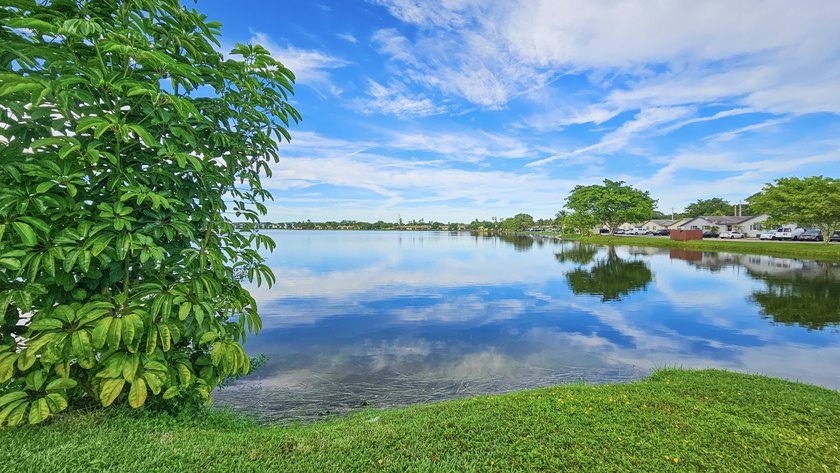 Investor-Friendly Lakefront Opportunity With No Rental - photo 16