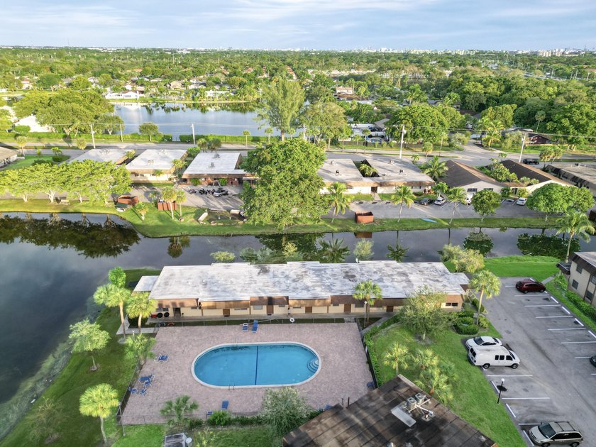 Investor-Friendly Lakefront Opportunity With No Rental - photo 23