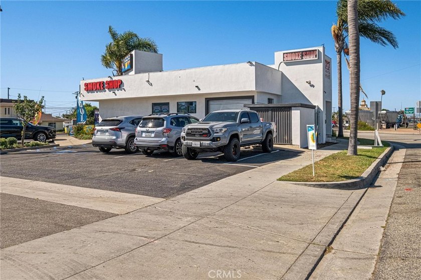 Located in the heart of Torrance, 18750 Crenshaw Blvd. offers a - photo 3