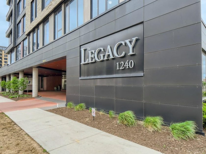 Great opportunity to own a 10th-floor, south-facing unit at - photo 21
