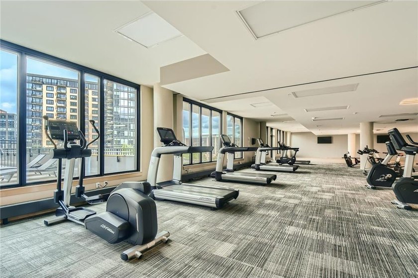 Great opportunity to own a 10th-floor, south-facing unit at - photo 26