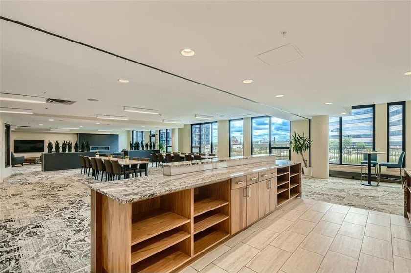 Great opportunity to own a 10th-floor, south-facing unit at - photo 27