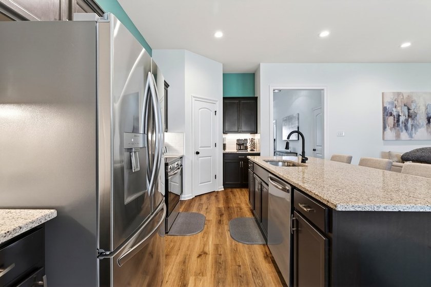 Why wait to build when your dream home is ready now? Even - photo 15