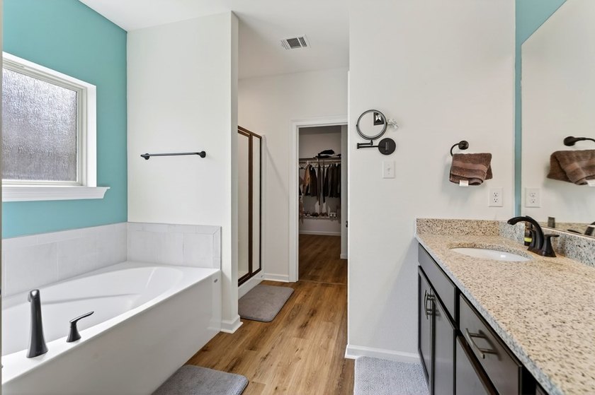 Why wait to build when your dream home is ready now? Even - photo 22