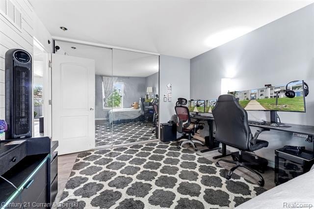 Discover an exceptional lifestyle opportunity at 9601 Bayview DR - photo 11