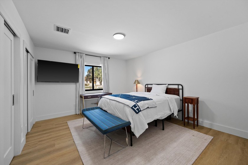 Turnkey furnished fourplex on the 12th Fairway! Four identical - photo 12