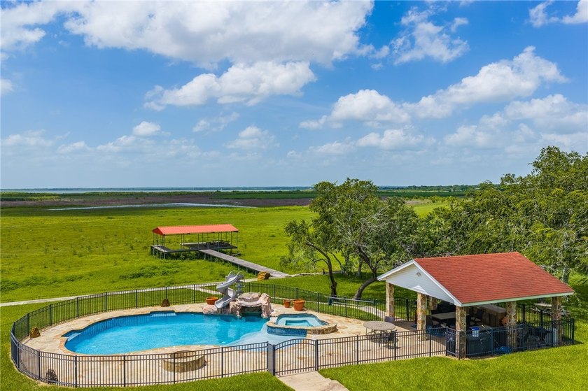 10+/- acres on Lake Corpus Christi o?ering approximately 4 - photo 13