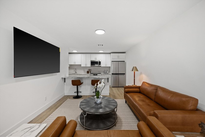 Turnkey furnished fourplex on the 12th Fairway! Four identical - photo 23