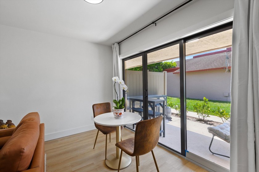 Turnkey furnished fourplex on the 12th Fairway! Four identical - photo 25