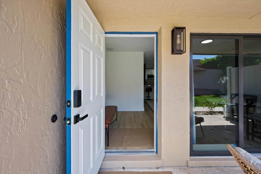 Turnkey furnished fourplex on the 12th Fairway! Four identical - photo 27