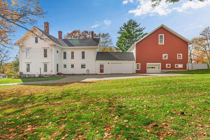 Set gracefully on 1.55 acres and positioned back from the road - photo 5