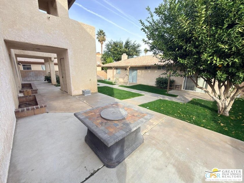 Rare opportunity to own a vacant triplex at 29395 Avenida La Paz - photo 3