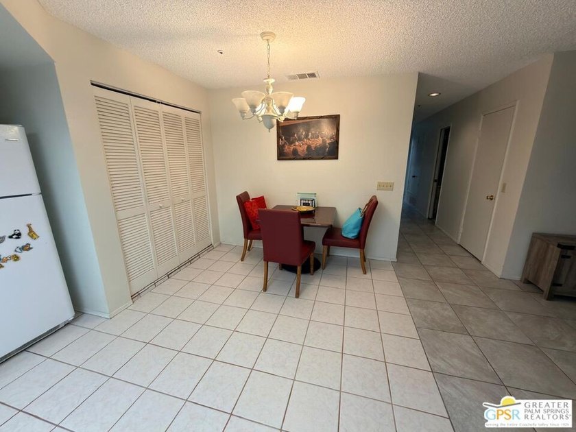 Rare opportunity to own a vacant triplex at 29395 Avenida La Paz - photo 9
