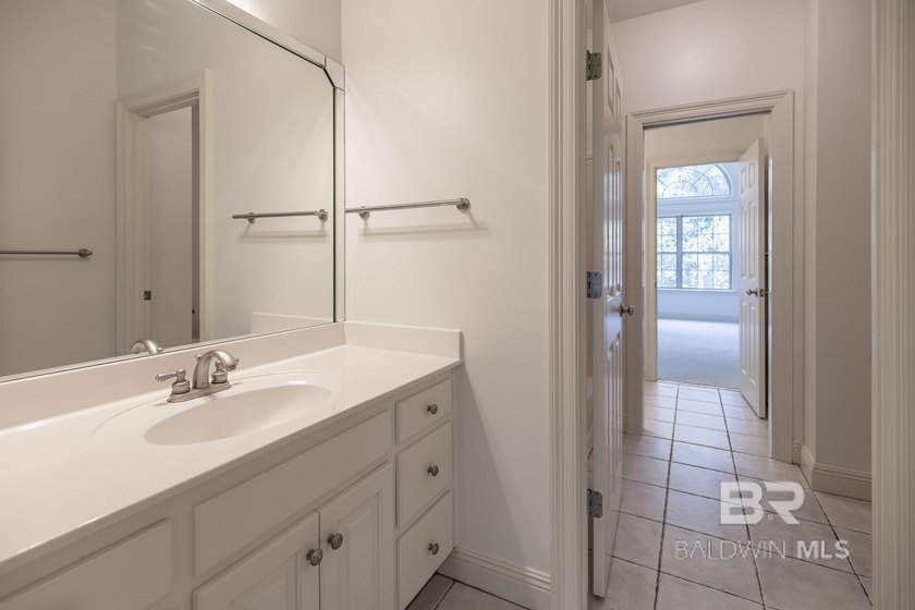 Exceptional estate home on approximately 1 acre in Fairhope's - photo 28