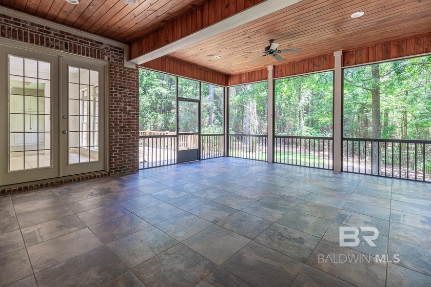 Exceptional estate home on approximately 1 acre in Fairhope's - photo 32