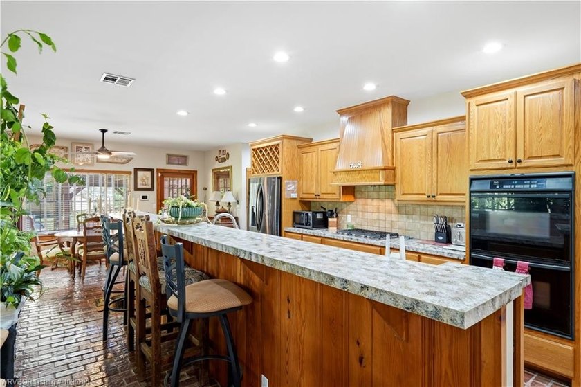 Only a few miles to Burnt Cabin Marina! Beautiful home secluded - photo 9