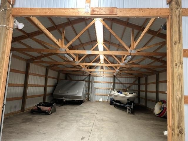 Rare opportunity to get over 600 ft of water frontage and 8 .5 - photo 11